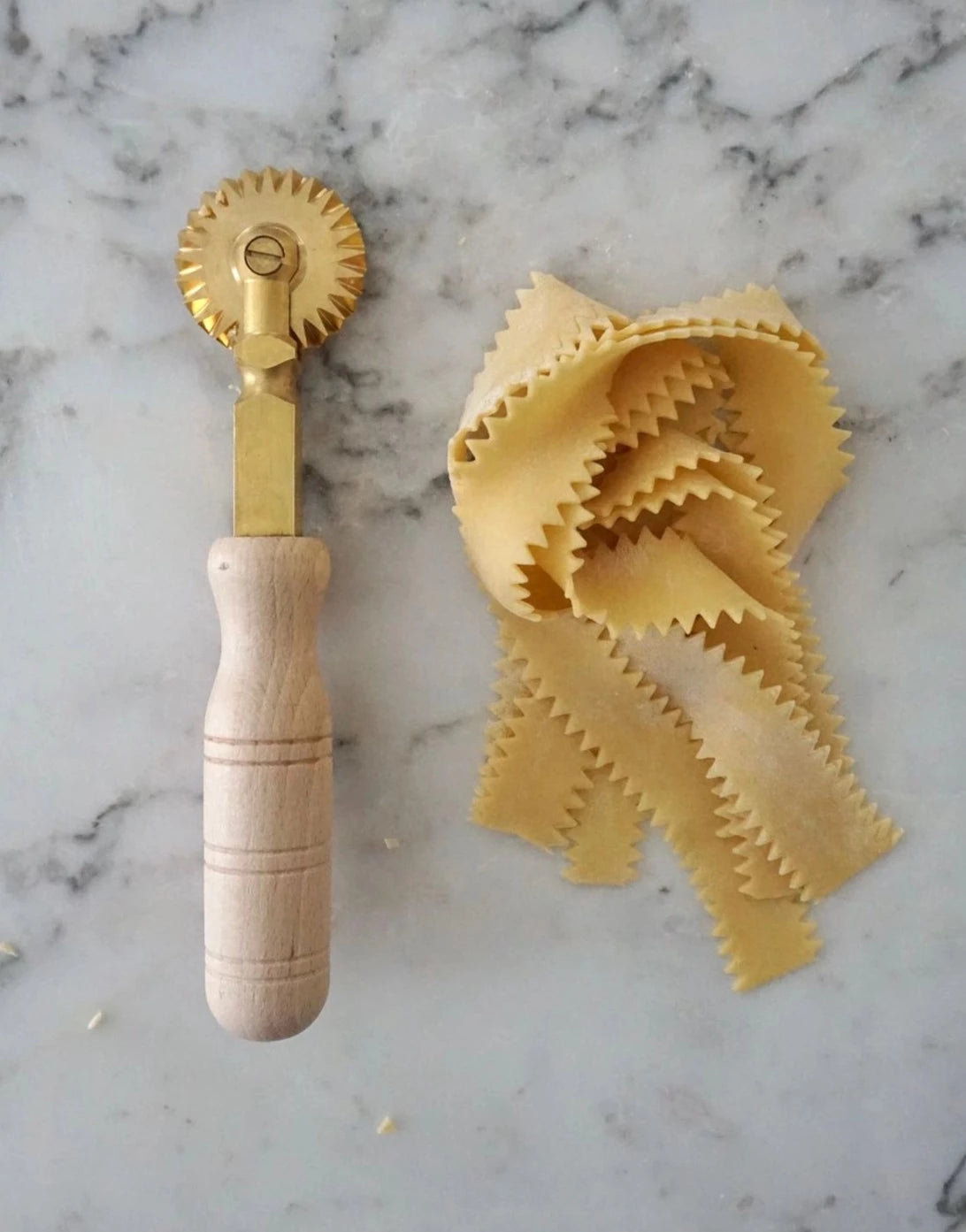Professional Pasta Cutter Wheel, in Brass and Natural Wood – ZelliPasta